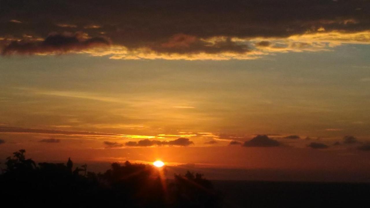 Khrisna Sunrise Homestay Tulamben Buitenkant foto