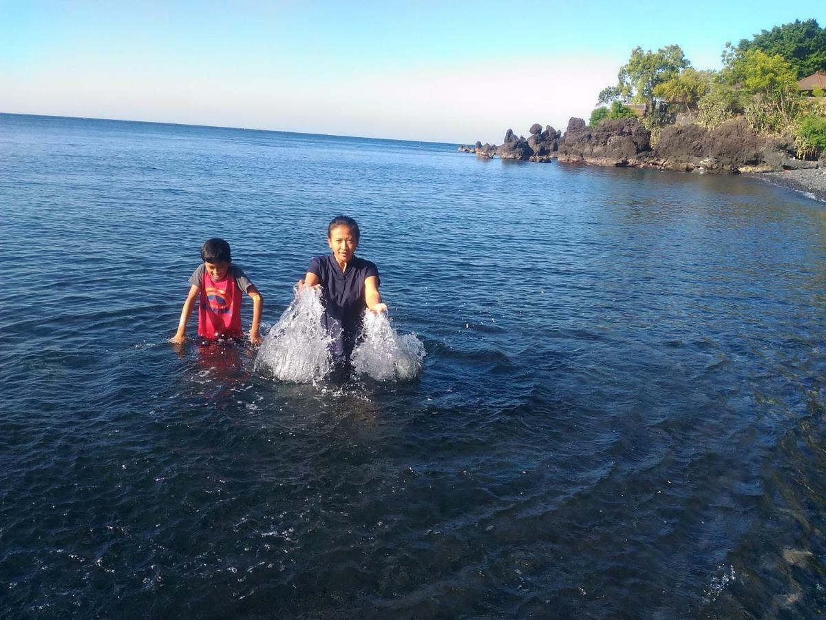 Khrisna Sunrise Homestay Tulamben Buitenkant foto